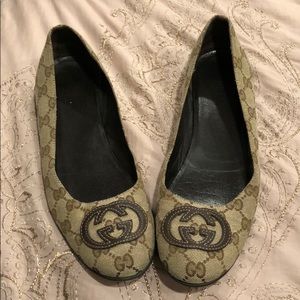Gucci print shoes